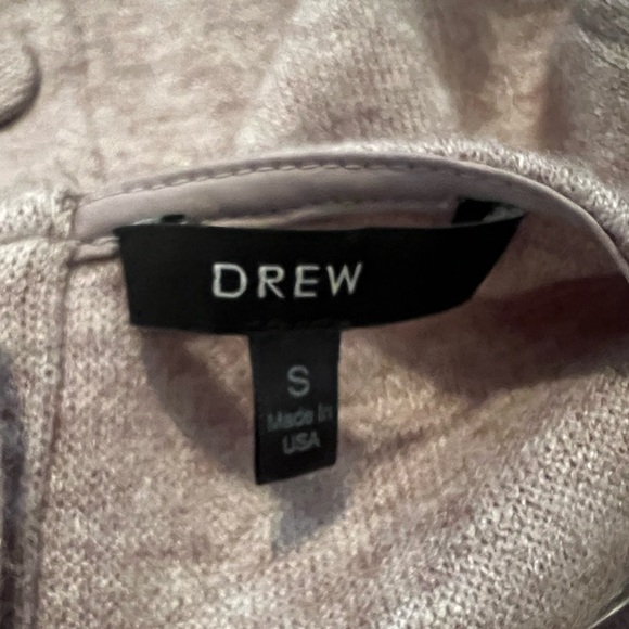 Asymmetrical cashmere-feel sleeveless button-back sweater - Picture 3 of 4